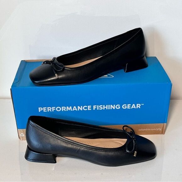 Clarks Ubree15 Step Leather Slip-On Flat - Picture 1 of 7
